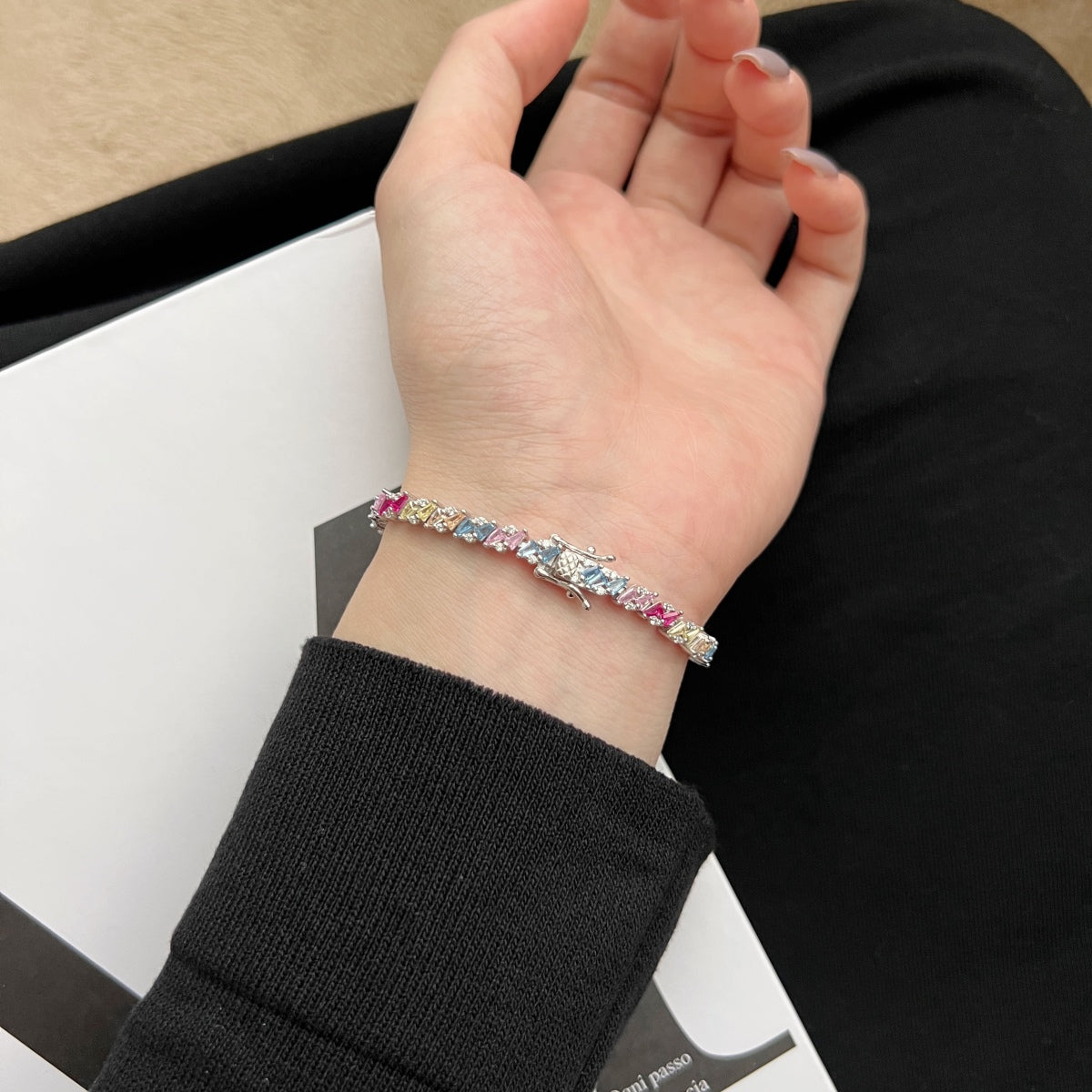 [HOT]Ornate Sparkling Multi Cut Party Bracelet