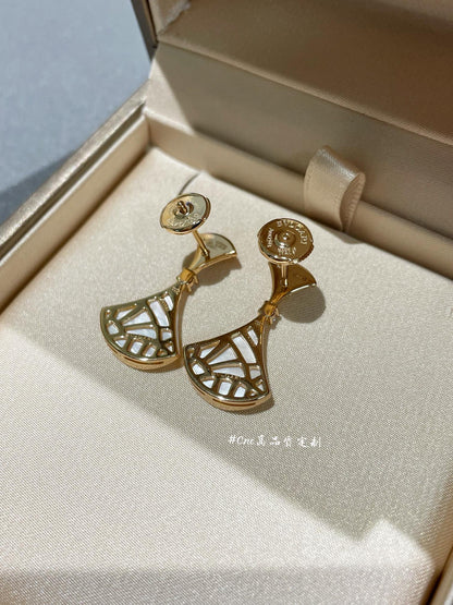 DIANA DREAM MOP 1 DIAMOND EARRINGS