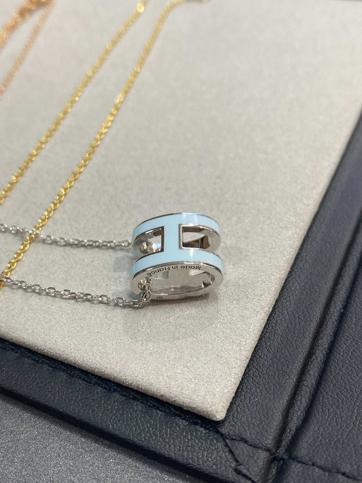 DIANA POP H LIGHT BLUE NECKLACE