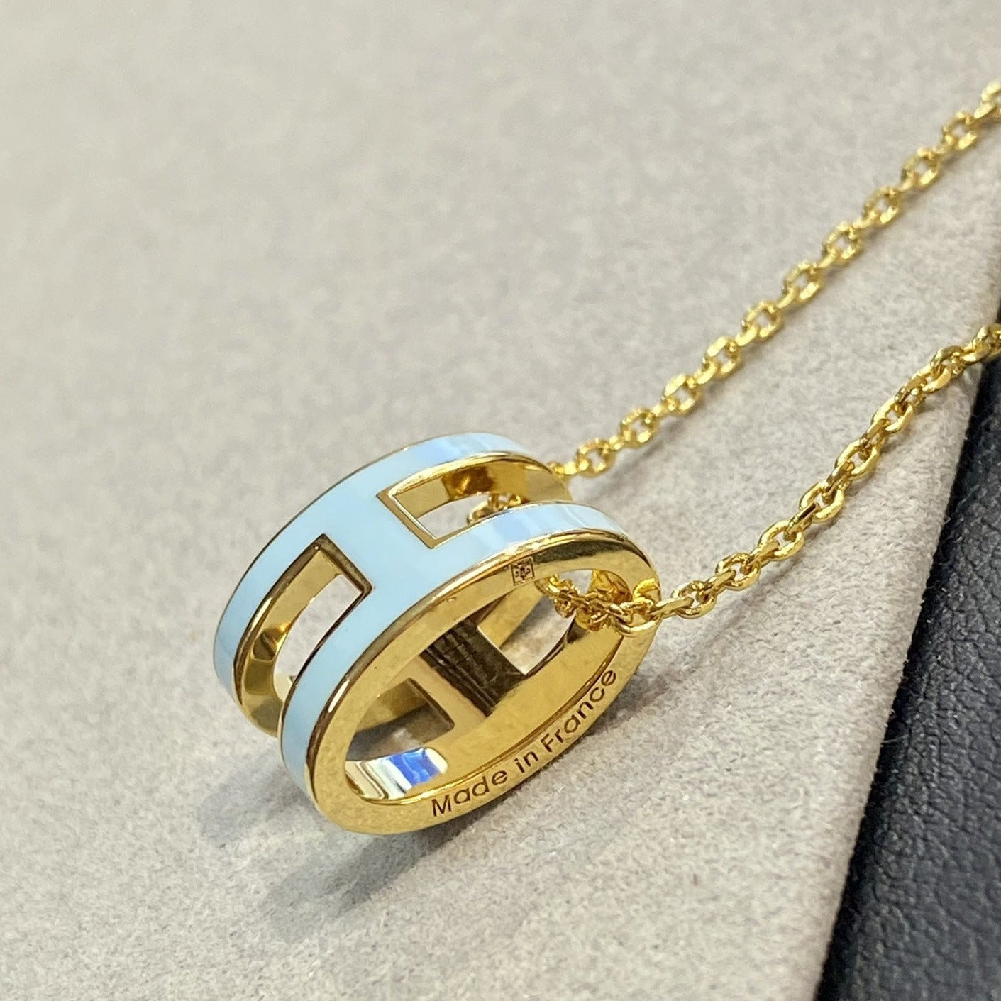 DIANA POP H LIGHT BLUE NECKLACE