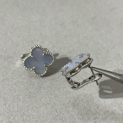 DIANA CLOVER CHALCEDONY SILVER STUD EARRINGS