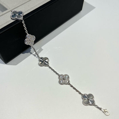 DIANA CLOVER 5 MOTIF SILVER DIAMOND BRACELET