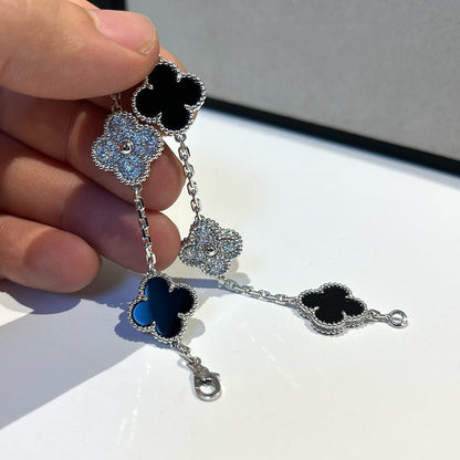 DIANA CLOVER 5 MOTIF ONYXS DIAMOND BRACELET SILVER