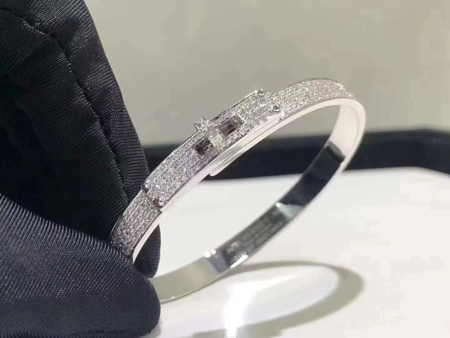 DIANA HM KELLY BRACELET IN SILVER AND FULL PAVE DIAMOND