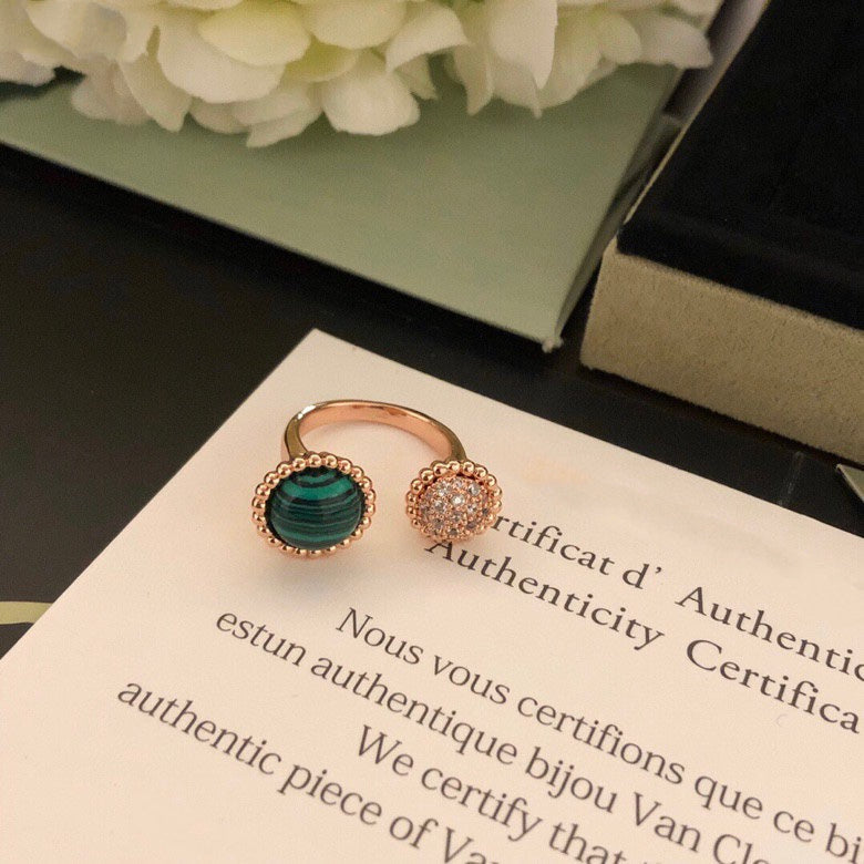 DIANA PERLEE COULEURS DIAMOND ROSE GOLD BETWEEN THE FINGER RING