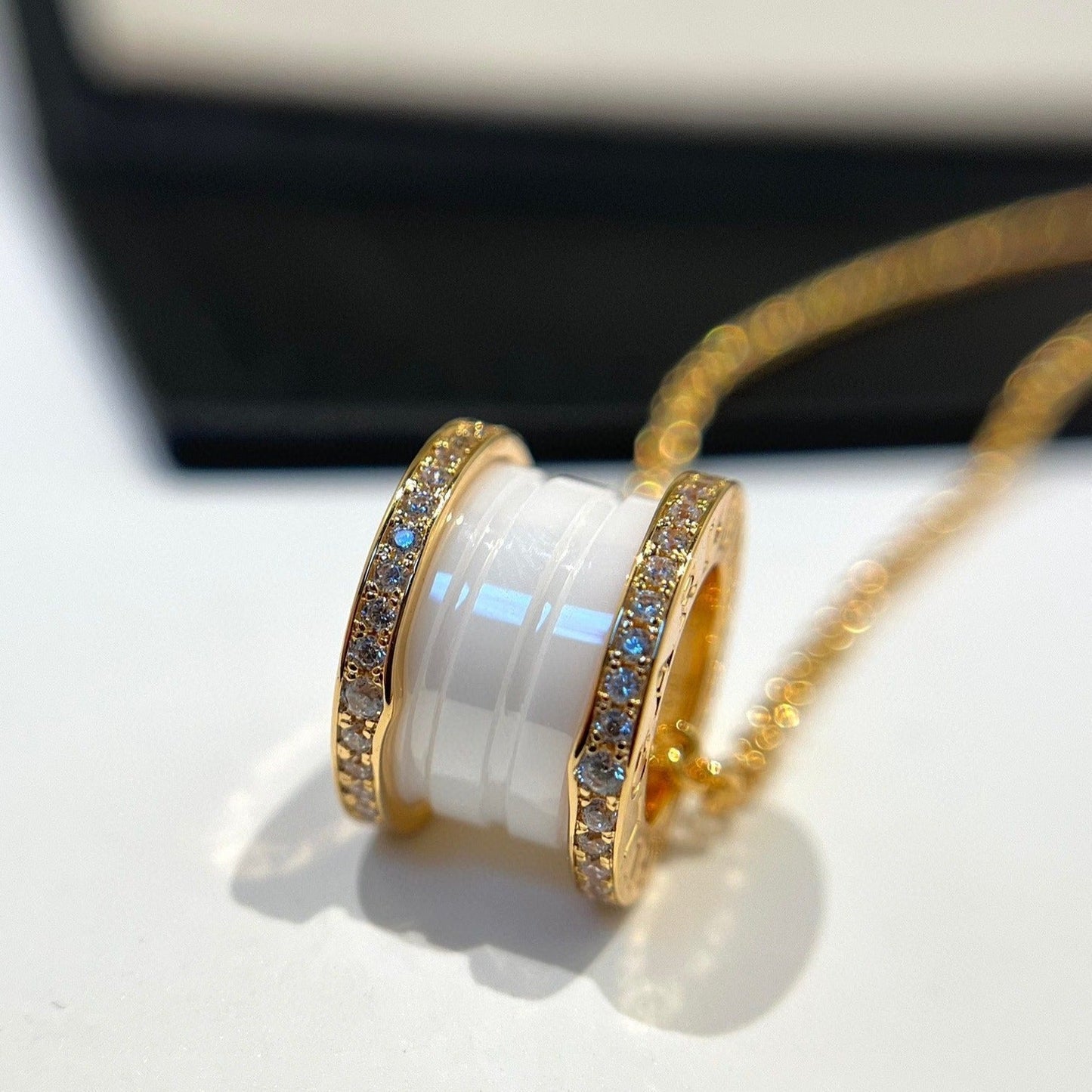 DIANA ZERO 1 WHITE CERAMIC DIAMOND PINK GOLD NECKLACE